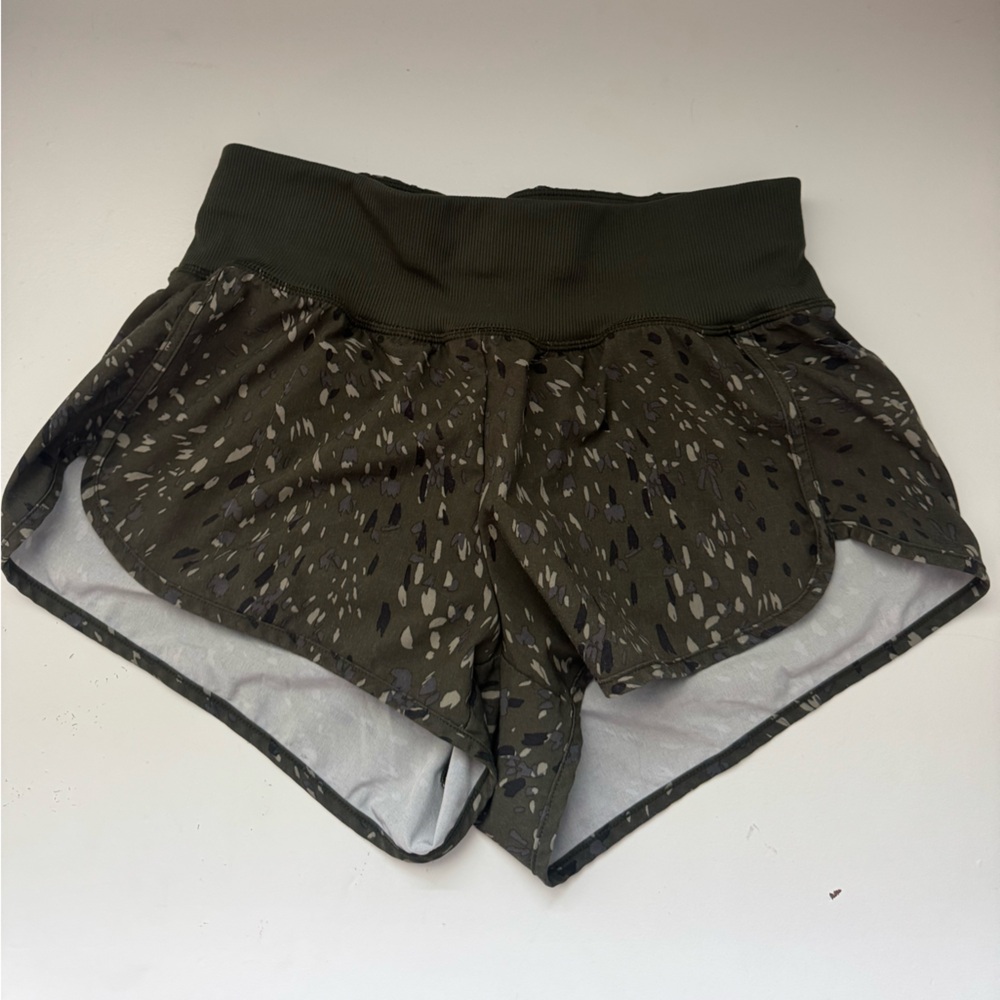 Zella Olive Patterned Women Shorts